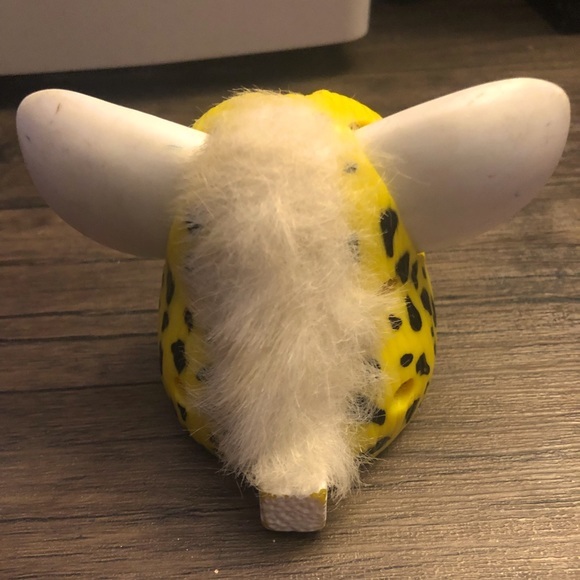 90s Retro Mini Furbys from McDonald’s - Picture 4 of 14